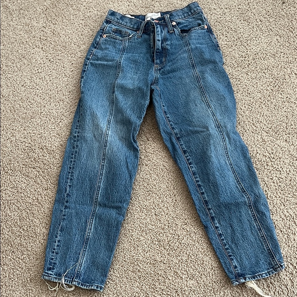 Universal Thread Women's Straight Leg Jeans - Blue